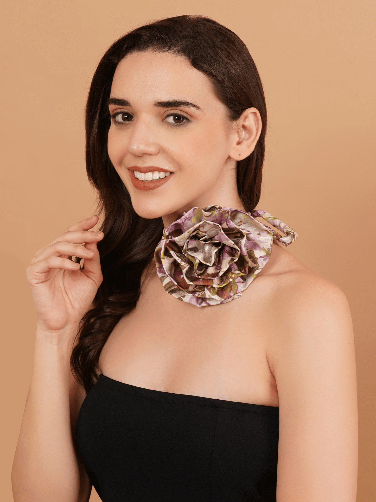 Magnetism SATIN Flower Choker with Pearl