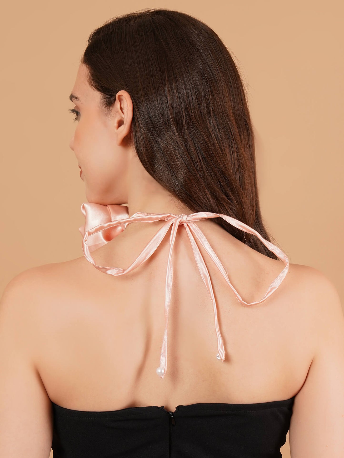 Magnetism Peach Flower Choker with Pearl