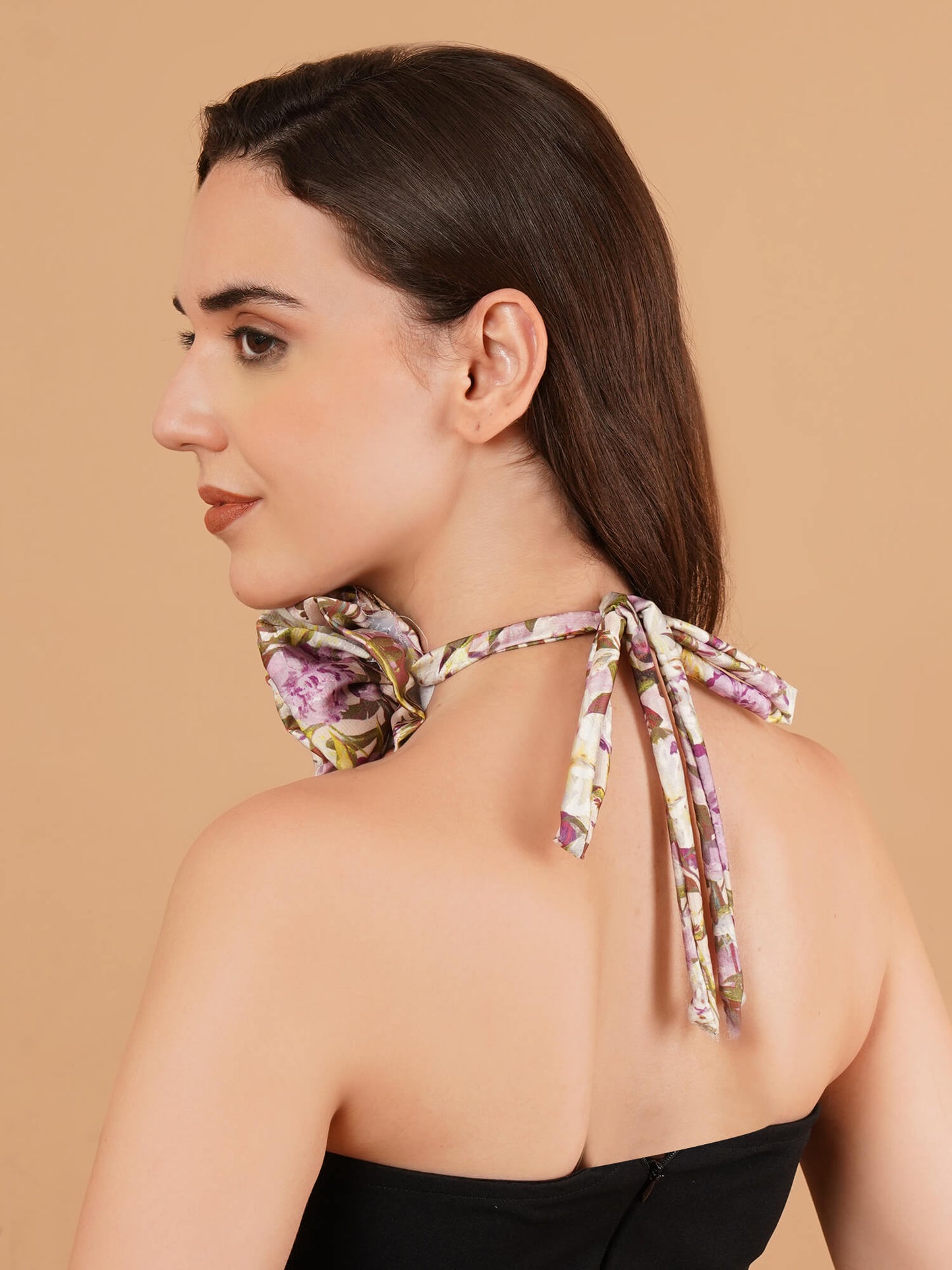 Magnetism SATIN Flower Choker with Pearl