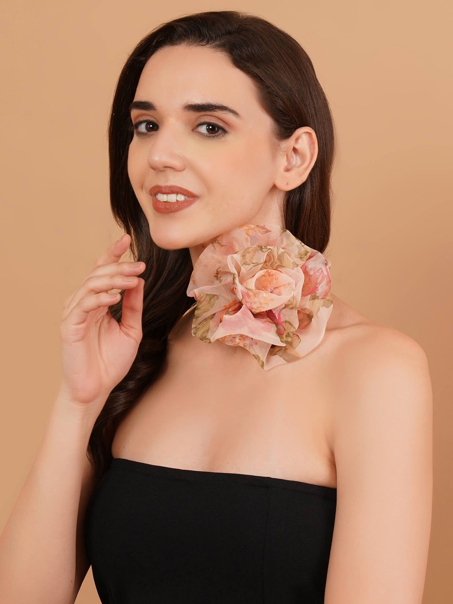 Magnetism Organza Flower Choker with Pearl
