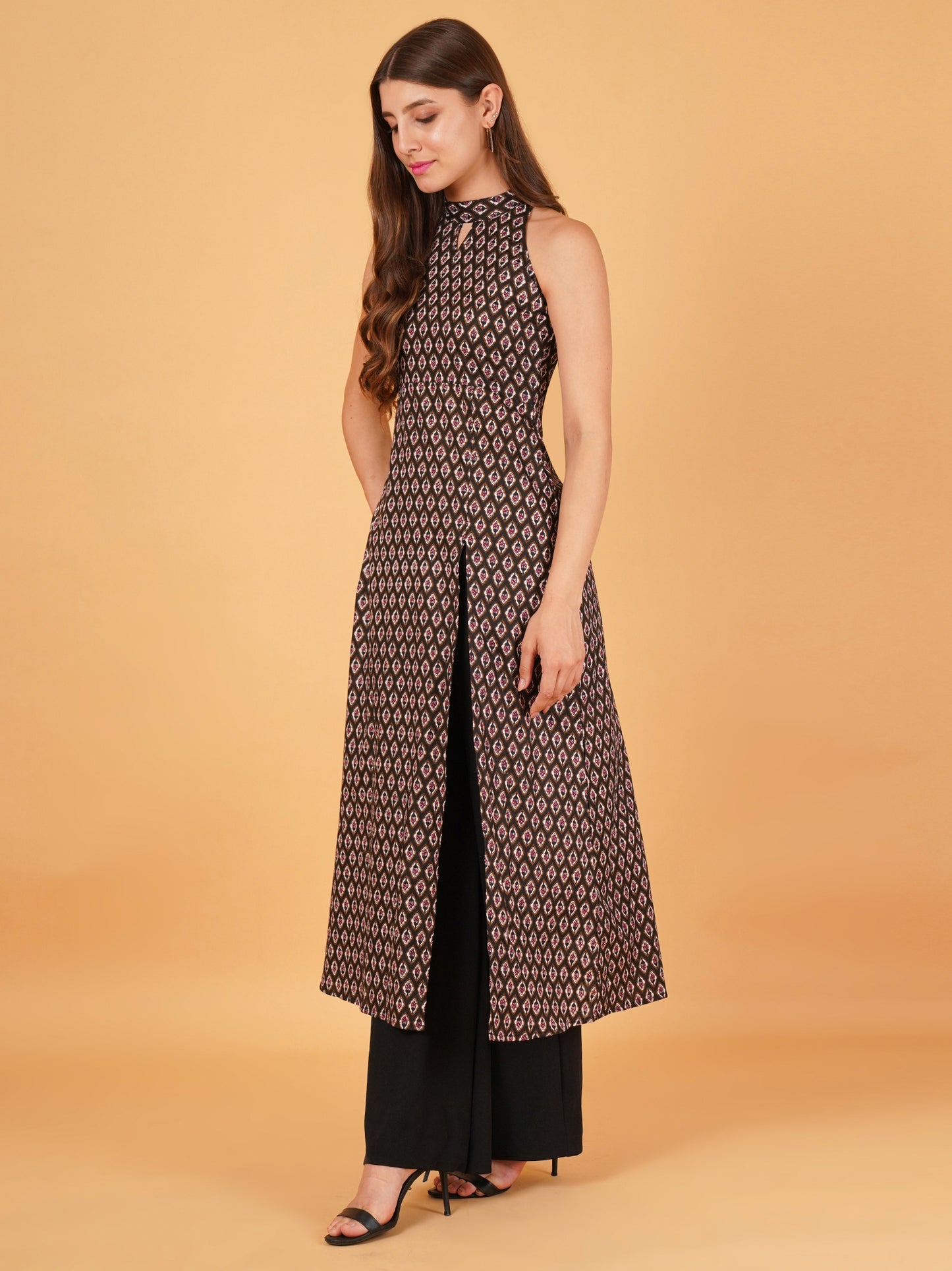 Bagru print halter neck kurti