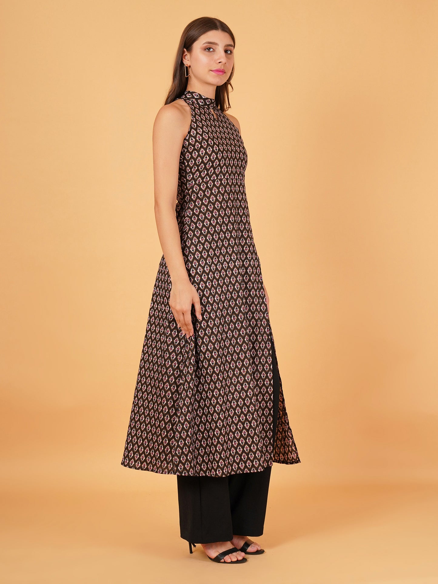 Bagru print halter neck kurti