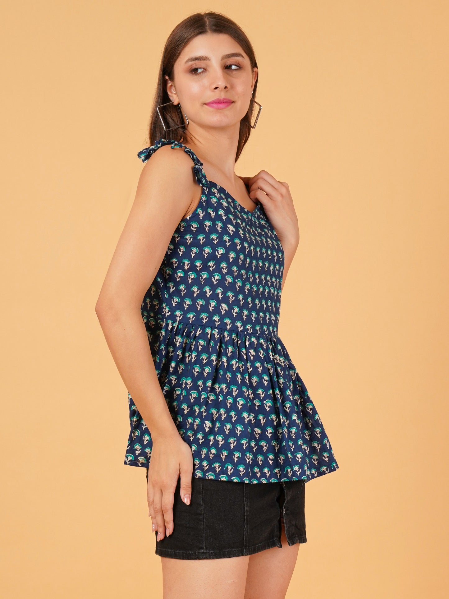 Jaipur knot charm flared top