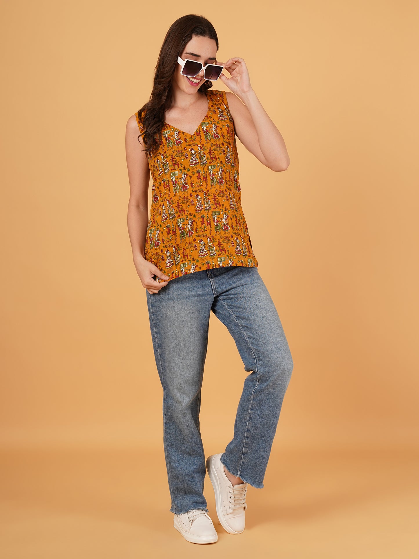 KALAMKARI SLEEVELESS SHORT KURTI