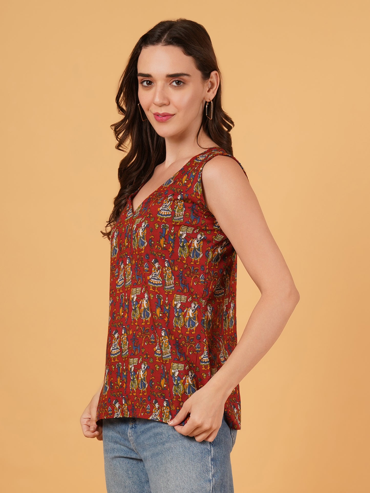 KALAMKARI SLEEVELESS SHORT KURTI