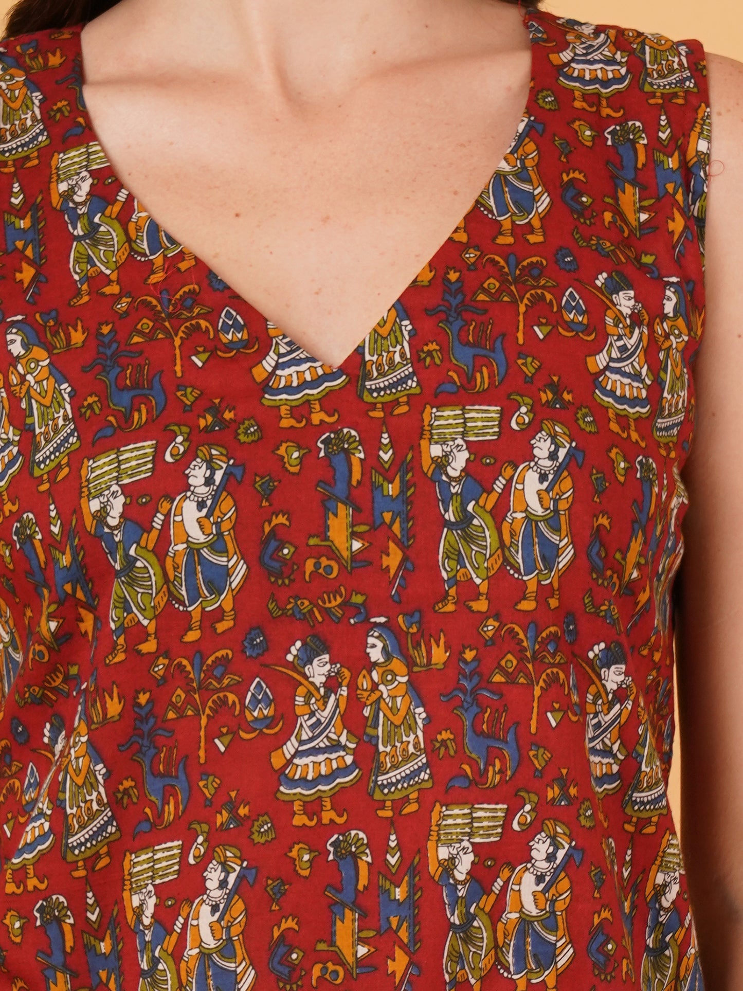 KALAMKARI SLEEVELESS SHORT KURTI