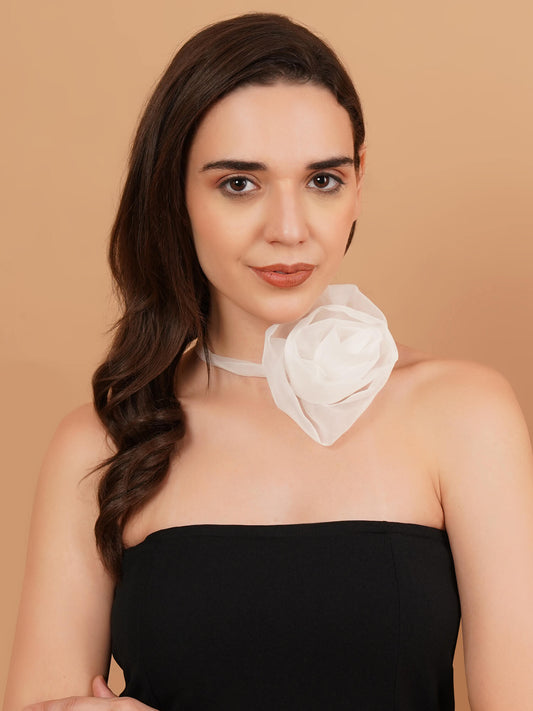 Magnetism White Sheer Flower Choker