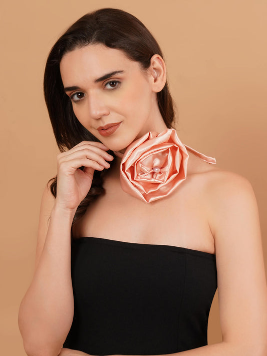 Magnetism Peach Flower Choker with Pearl