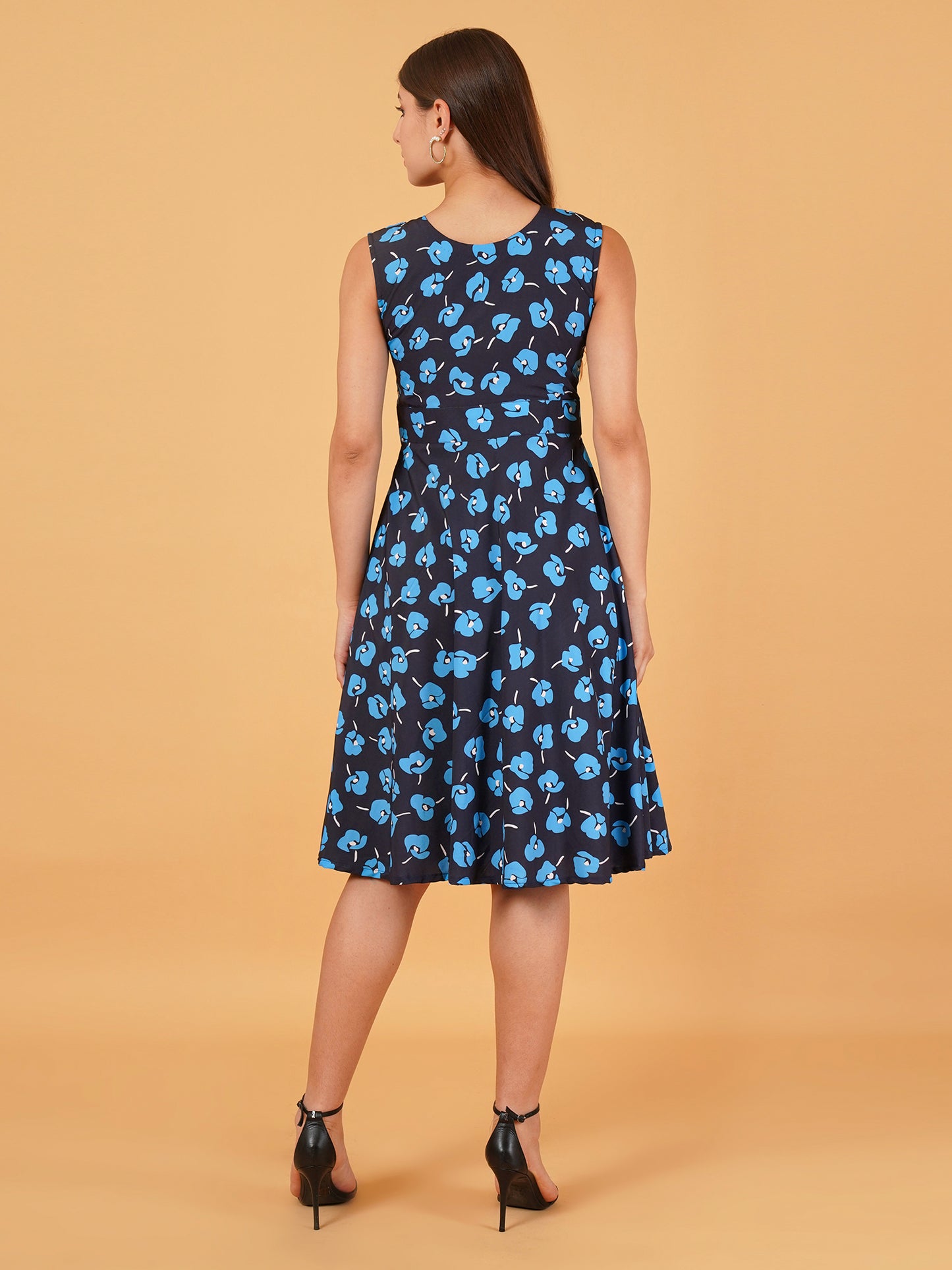 Sleeveless short Satin dress