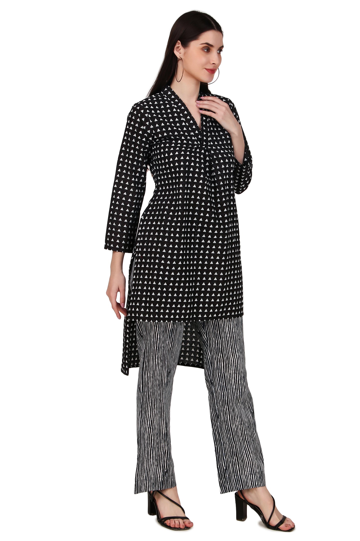 Magnetism Black Kurta Pant set for Women