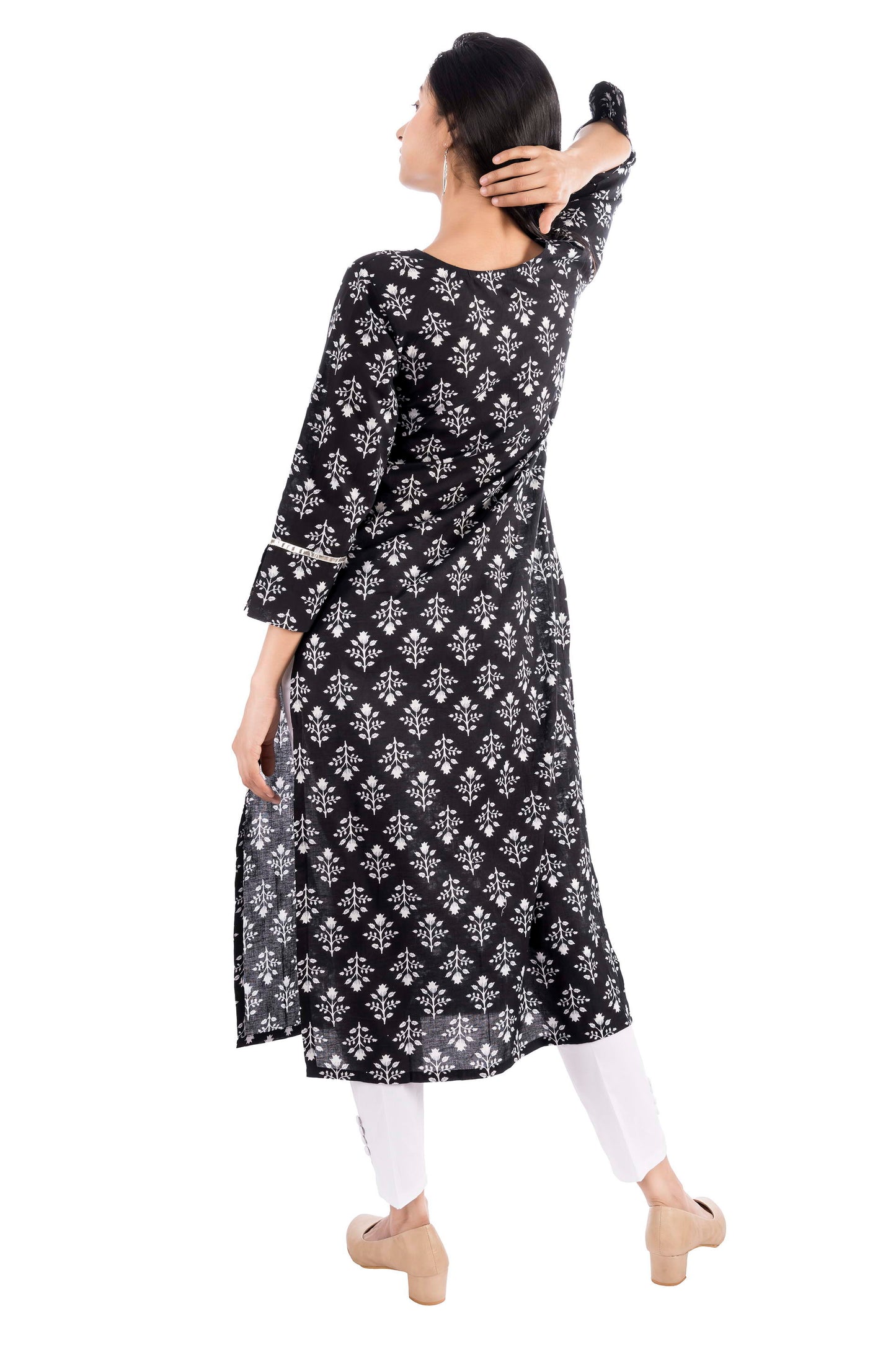 MAGNETISM Cotton Fabric Floral Printed Round Neck Kurti