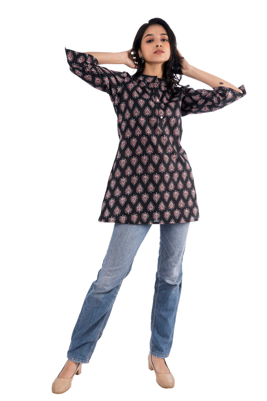 MAGNETISM Kantha Short Cotton Round Neck Short Kurti